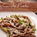 Carob Pasta mit Cashewparmesan und grünem Spargel