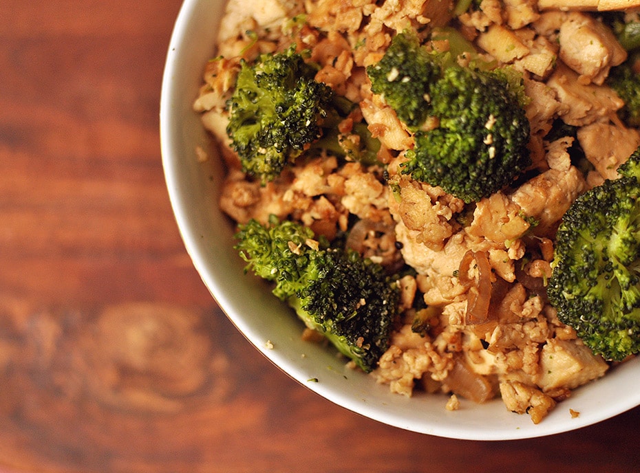 Comfort Food: Miso Tofu & Broccoli Schale | Schwatz Katz