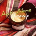 Anti-Akne Creme Theorie & Praxis | Schwatz Katz