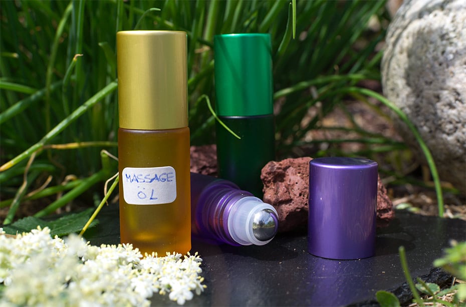 Massageöl »Marsmenschlein« für eine entspannte Menstruation mit ätherischen Ölen | Schwatz Katz